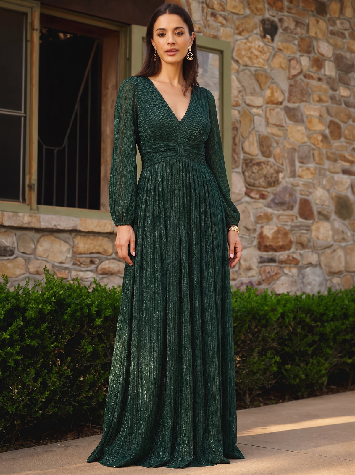 Funkelndes Abendkleid in A-Linie mit Empire-Taille und langen Ärmeln #farbe_Dunkelgrün