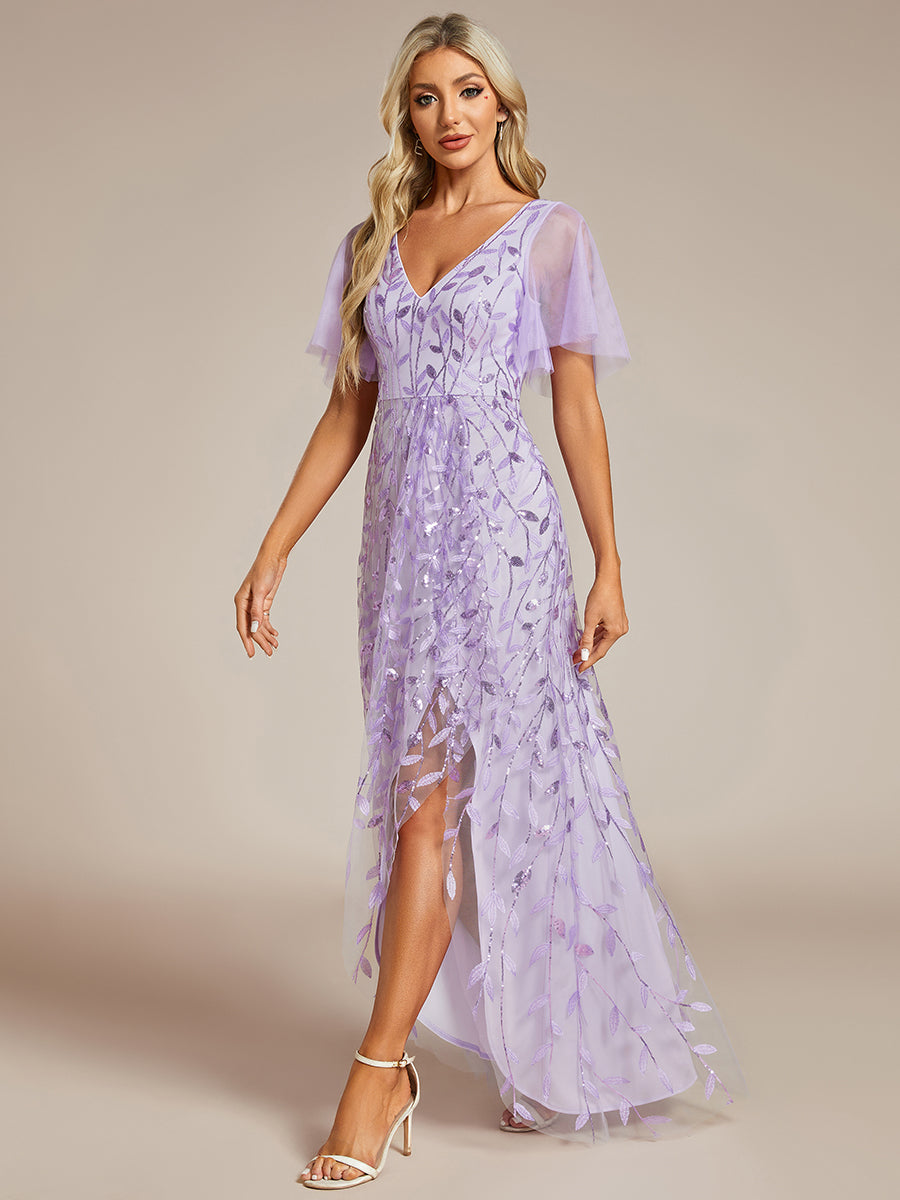 Maxilänge, V-Ausschnitt, asymmetrischer Saum, Pailletten-Kleid mit tiefem V-Ausschnitt und funkelnden Details #Farbe_Lavendel