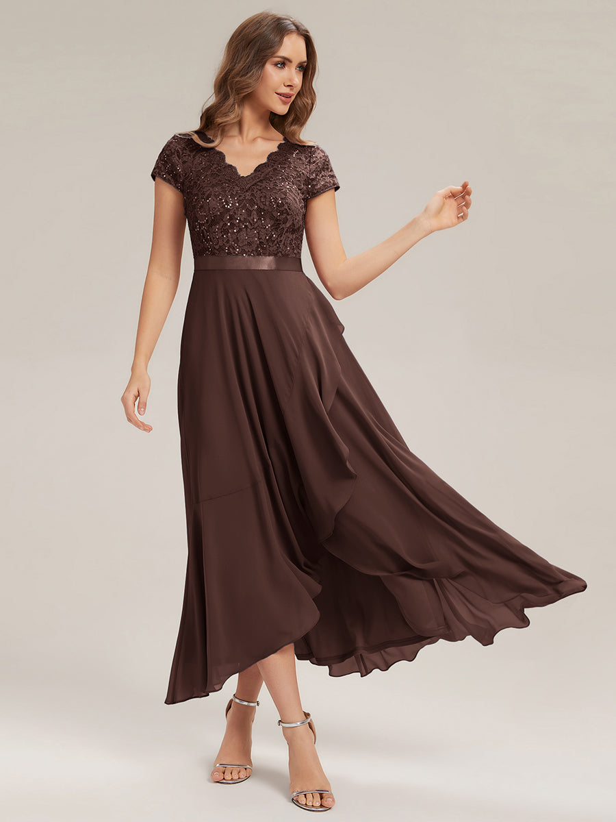 Asymmetrischer Saum, tiefer V-Ausschnitt, Chiffon-Kleid mit Rüschen-Patchwork – Hoch-Tief-Kleid #Farbe_Schokoladenbraun