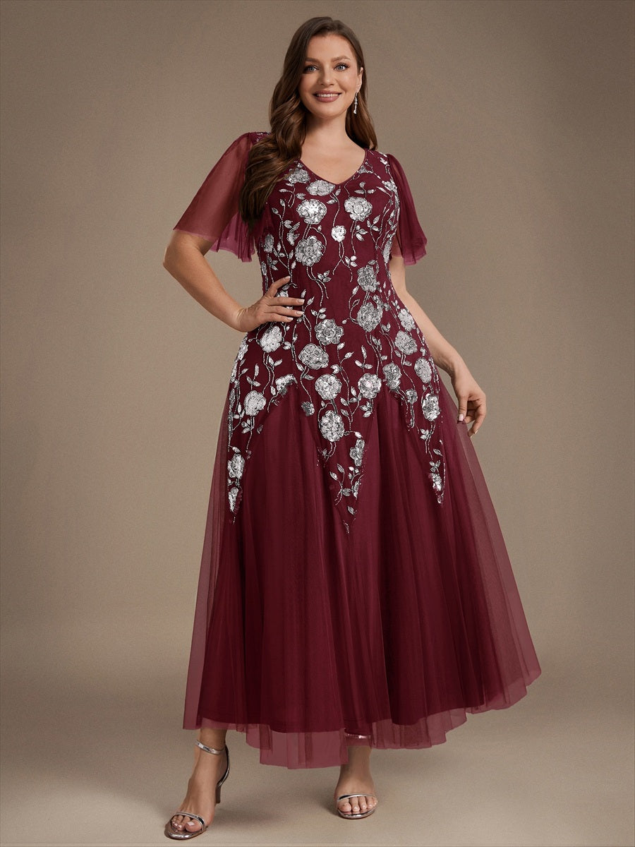 Bodenlanger V-Ausschnitt A-Linie Pailletten Kleid Mit Patchwork Und Funkelnden Details #Farbe_Burgunderrot