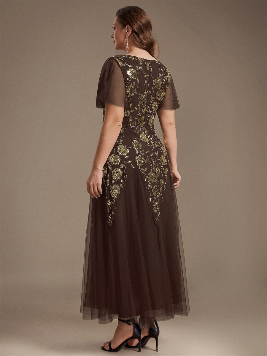 Bodenlanger V-Ausschnitt A-Linie Pailletten Kleid Mit Patchwork Und Funkelnden Details #Farbe_Schokoladenbraun