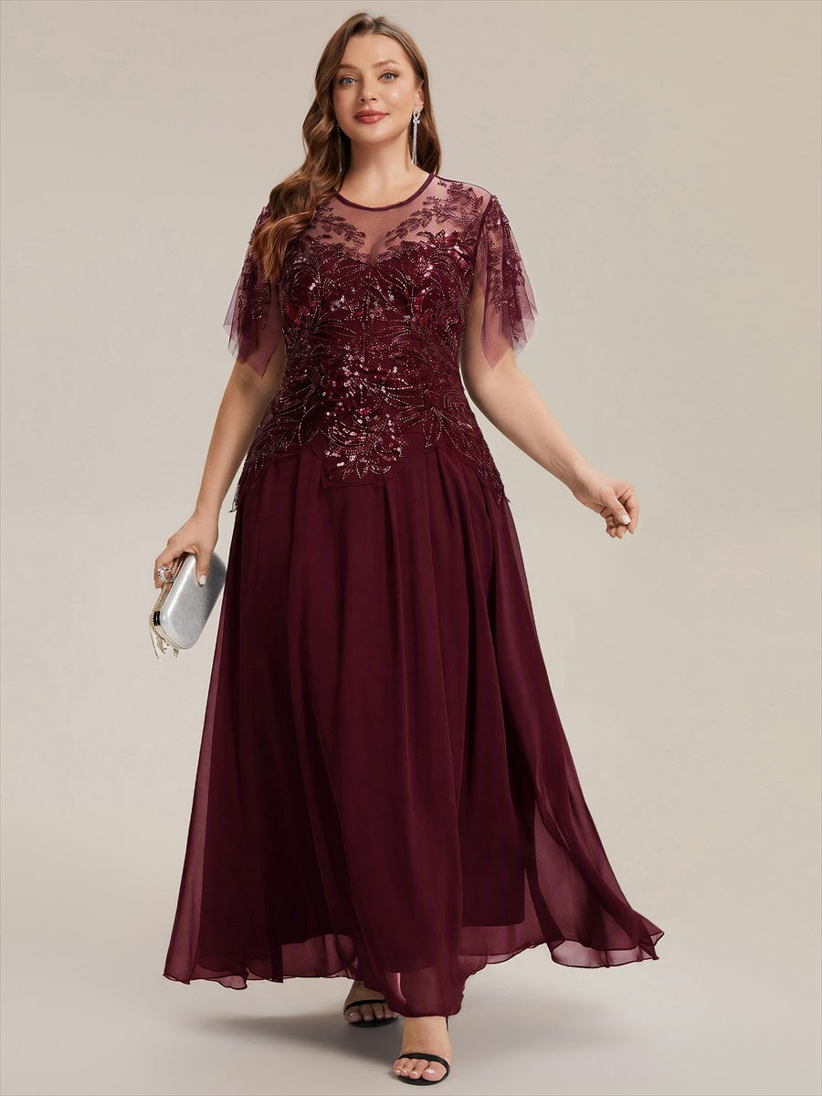 Maxikleid Mit Rundhalsausschnitt A-Linien Schnitt Tüllstoff Patchwork Und Pailletten Details Transparente Gestaltung #Farbe_Burgunderrot