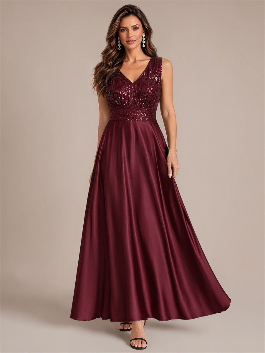 Maxilänge V-Ausschnitt A-Linien Kleid Aus Satin Mit Pailletten Für Glamourösen Look #Farbe_Burgunderrot