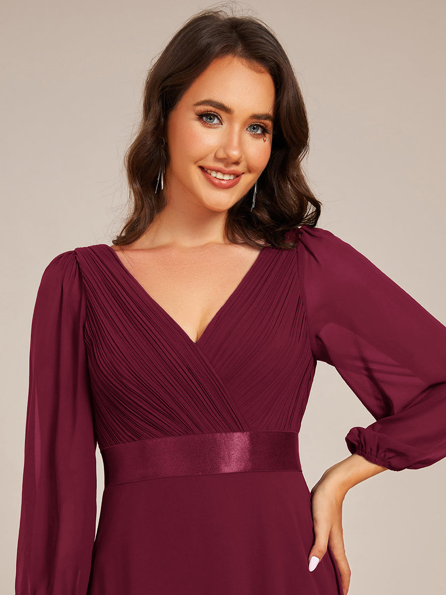 Funkelndes Abendkleid in A-Linie mit Empire-Taille und langen ?rmeln #farbe_Burgunderrot