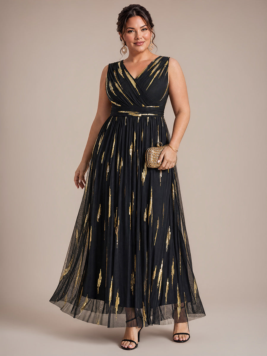 Maxilänge V-Ausschnitt A-Linien Kleid Aus Tüll Mit Pailletten Und 3D Drapierung #Farbe_Schwarz / Metallisches Gold