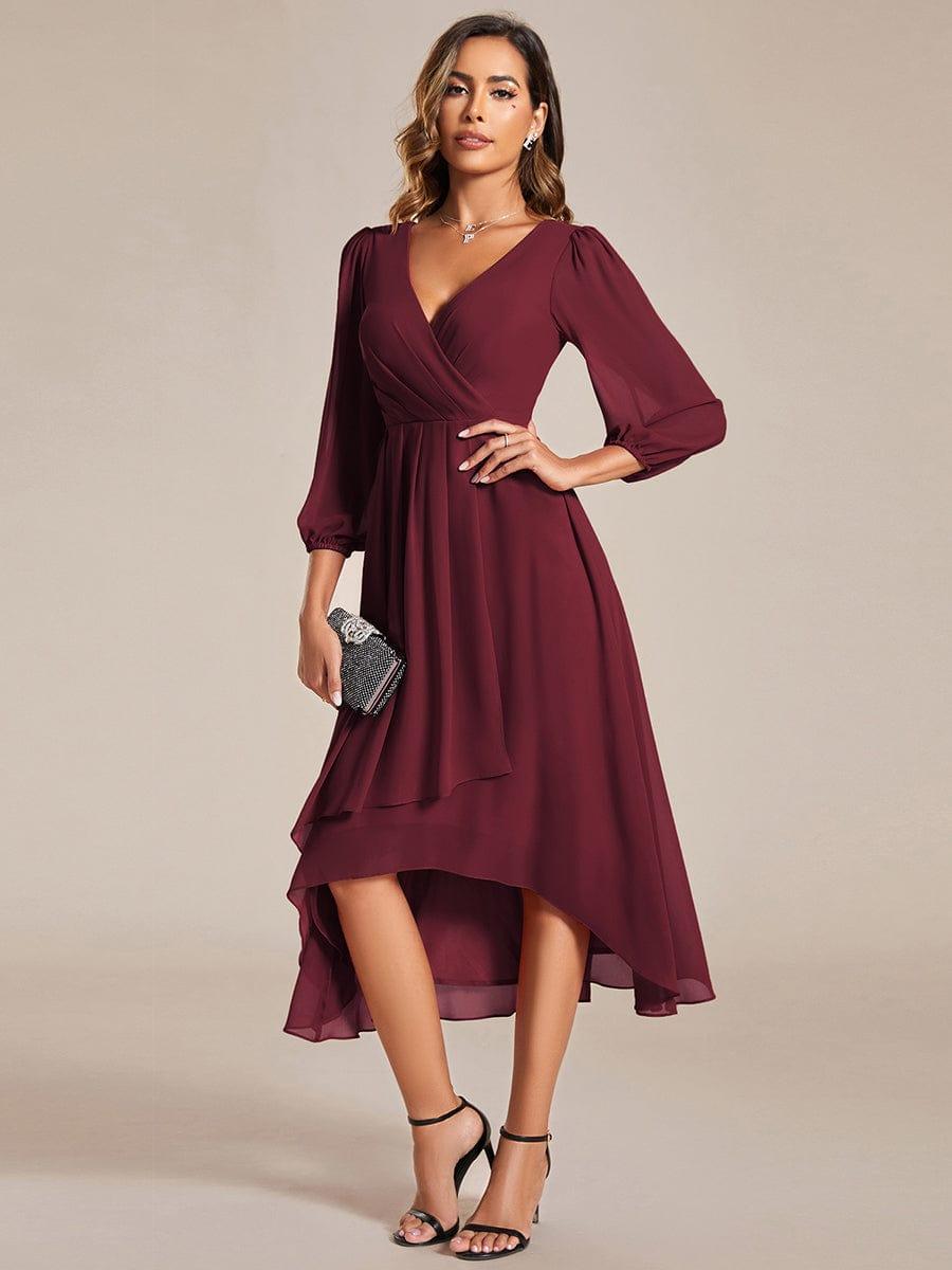 Robe d'invit¨¦ de mariage trap¨¨ze en mousseline fluide ¨¤ encolure ronde et longueur au genou #farbe_Burgundy Robe d'invit¨¦ de mariage trap¨¨ze en mousseline fluide ¨¤ encolure ronde et longueur au genou #farbe_Burgundy