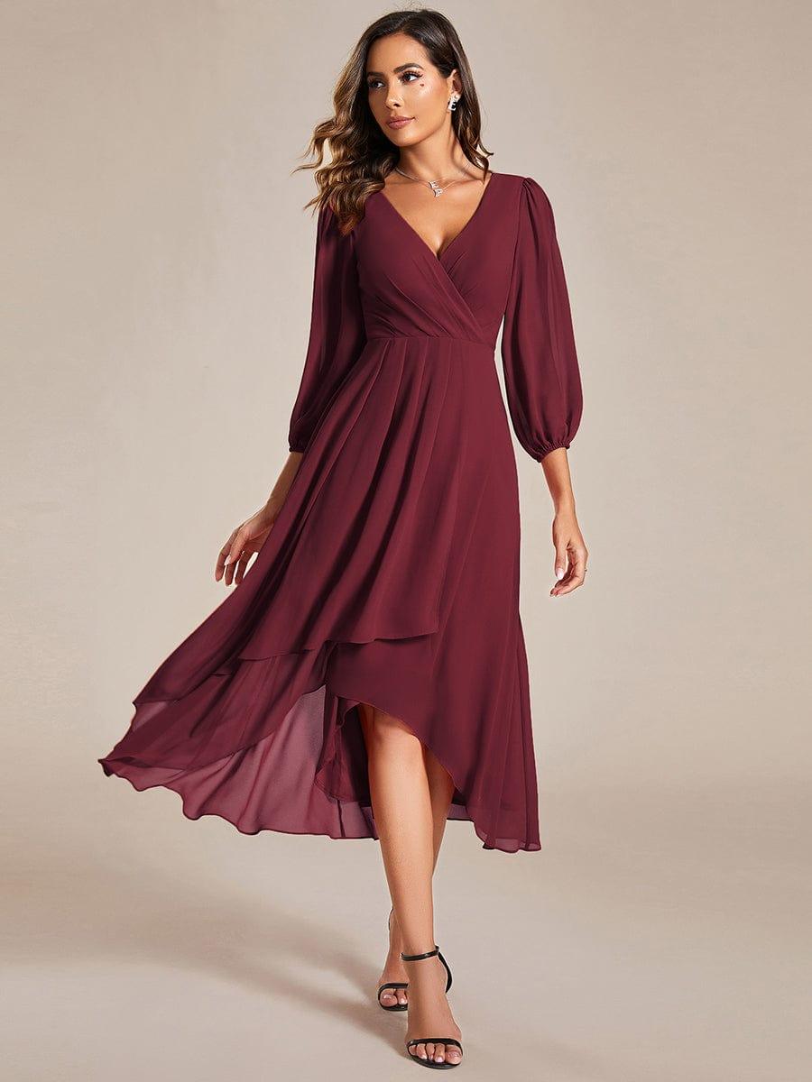 Robe d'invit¨¦ de mariage trap¨¨ze en mousseline fluide ¨¤ encolure ronde et longueur au genou #farbe_Burgundy Robe d'invit¨¦ de mariage trap¨¨ze en mousseline fluide ¨¤ encolure ronde et longueur au genou #farbe_Burgundy