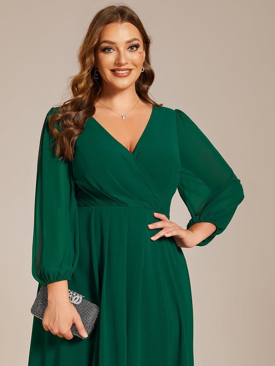 Robe d'invit¨¦ de mariage trap¨¨ze en mousseline fluide ¨¤ encolure ronde et longueur au genou #farbe_Dunkel Gruen Robe d'invit¨¦ de mariage trap¨¨ze en mousseline fluide ¨¤ encolure ronde et longueur au genou #farbe_Dunkel Gruen
