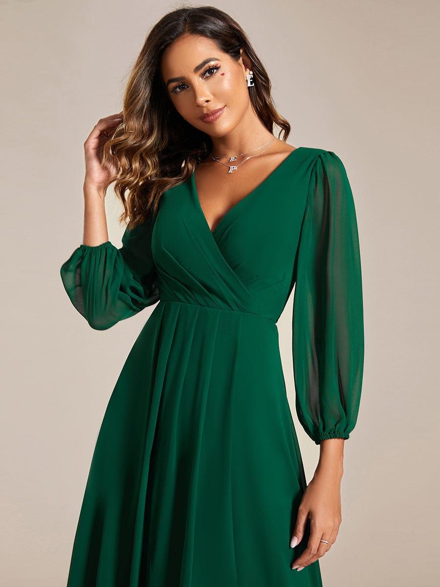 Robe d'invit¨¦ de mariage trap¨¨ze en mousseline fluide ¨¤ encolure ronde et longueur au genou #farbe_Dunkel Gruen Robe d'invit¨¦ de mariage trap¨¨ze en mousseline fluide ¨¤ encolure ronde et longueur au genou #farbe_Dunkel Gruen