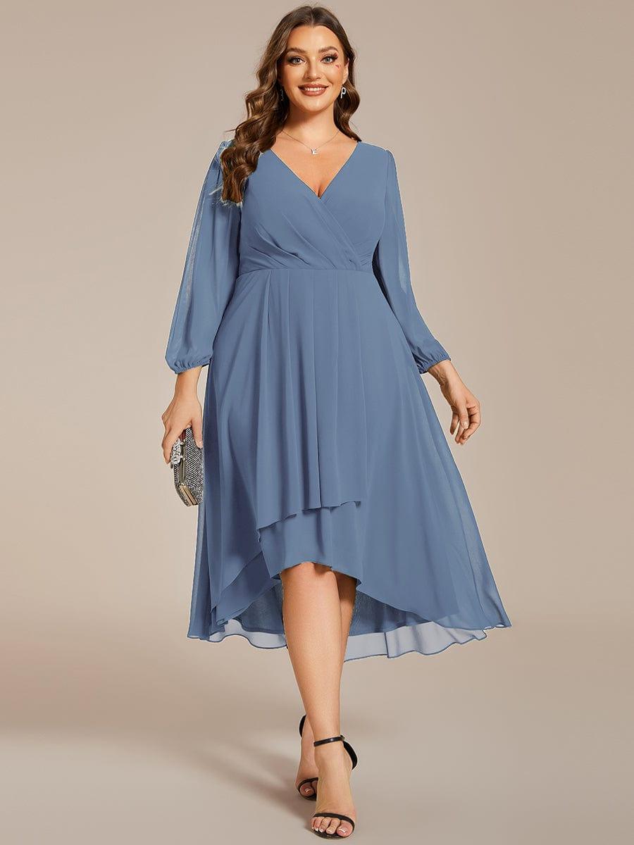 Robe d'invit¨¦ de mariage trap¨¨ze en mousseline fluide ¨¤ encolure ronde et longueur au genou #farbe_Dusty Navy Robe d'invit¨¦ de mariage trap¨¨ze en mousseline fluide ¨¤ encolure ronde et longueur au genou #farbe_Dusty Navy