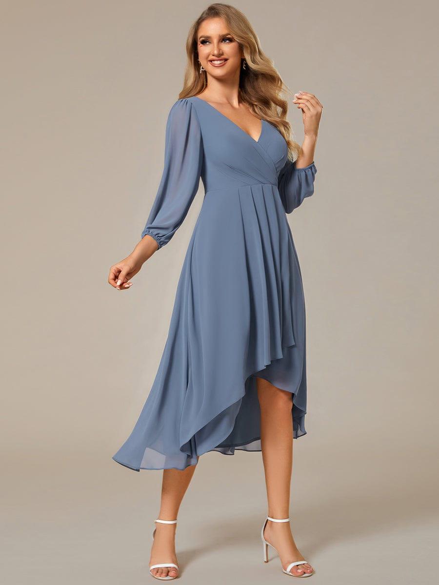 Robe d'invit¨¦ de mariage trap¨¨ze en mousseline fluide ¨¤ encolure ronde et longueur au genou #farbe_Dusty Navy Robe d'invit¨¦ de mariage trap¨¨ze en mousseline fluide ¨¤ encolure ronde et longueur au genou #farbe_Dusty Navy