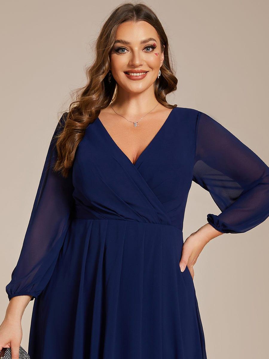 Robe d'invit¨¦ de mariage trap¨¨ze en mousseline fluide ¨¤ encolure ronde et longueur au genou #farbe_Navy Blau Robe d'invit¨¦ de mariage trap¨¨ze en mousseline fluide ¨¤ encolure ronde et longueur au genou #farbe_Navy Blau