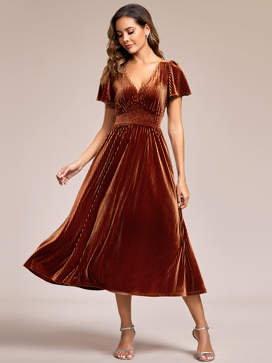 Midi Tee-Länge A-Linie Kleid Mit V-Ausschnitt Aus Weichem Samt Elegant Und Bequem Kleid #Farbe_Karamell