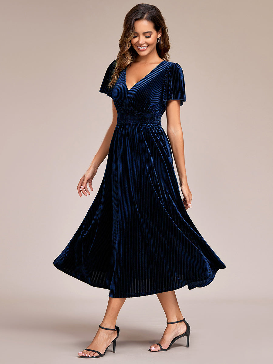 Midi Tee-Länge A-Linie Kleid Mit V-Ausschnitt Aus Weichem Samt Elegant Und Bequem Kleid #Farbe_Marineblau