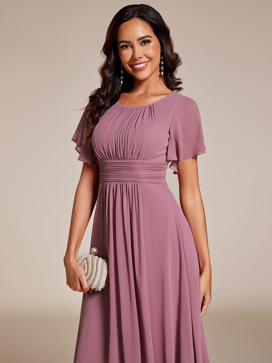 Robe d'invit¨¦ de mariage trap¨¨ze en mousseline fluide ¨¤ encolure ronde et longueur au genou #farbe_Orchid Robe d'invit¨¦ de mariage trap¨¨ze en mousseline fluide ¨¤ encolure ronde et longueur au genou #farbe_Orchid