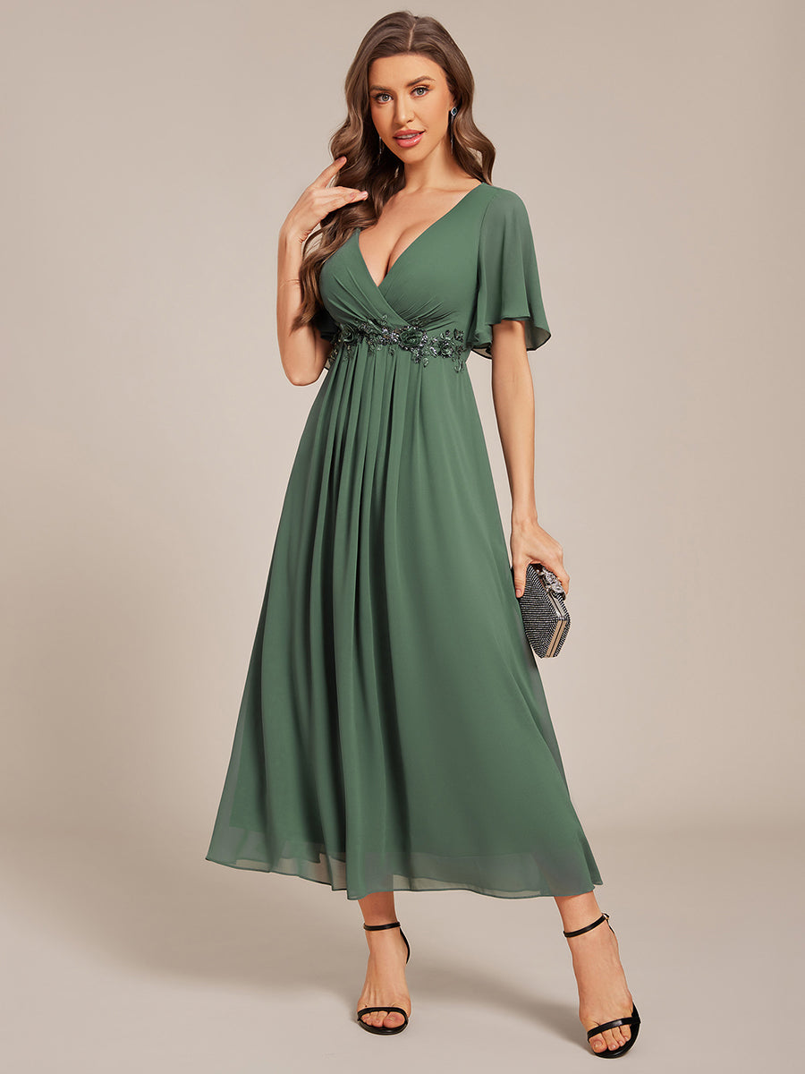 Midi Länge V-Ausschnitt A-Linie Chiffon Kleid Mit Applikationen Und Raffung Details Kleid #Farbe_Eukalyptus