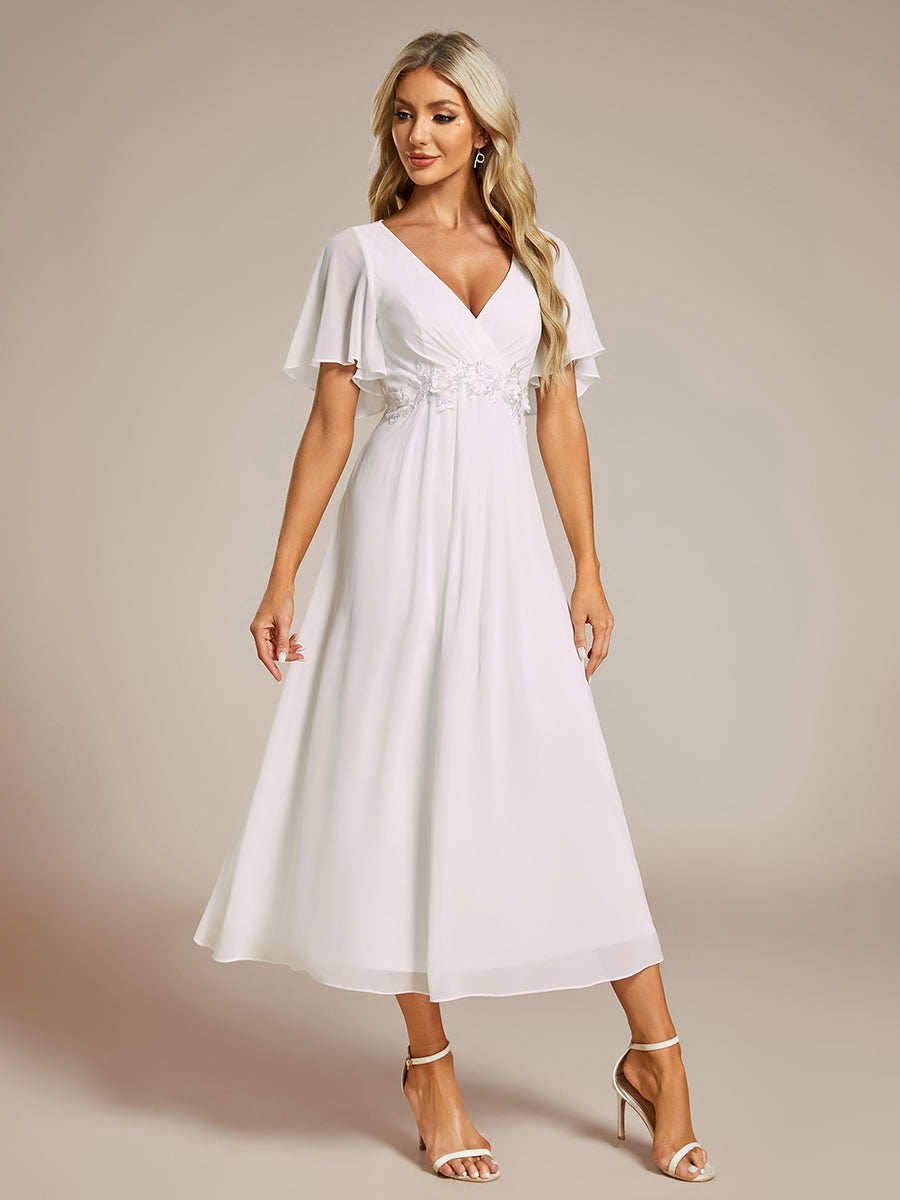 Midi Länge V-Ausschnitt A-Linie Chiffon Kleid Mit Applikationen Und Raffung Details Kleid #Farbe_Weiß
