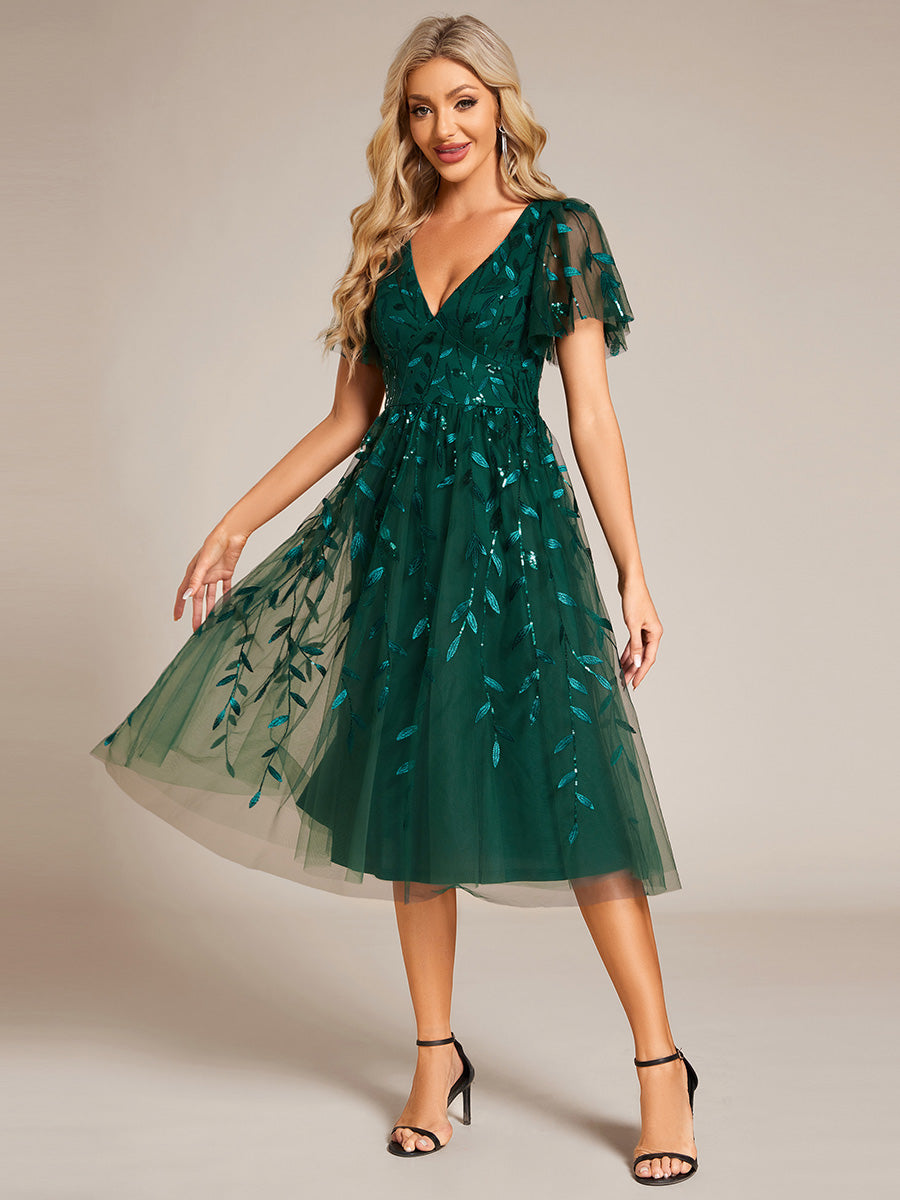 Midi Länge V-Ausschnitt A-Linie Pailletten Kleid Mit Besticktem Blumenmuster Und Gerafften Details #Farbe_Dunkelgrün