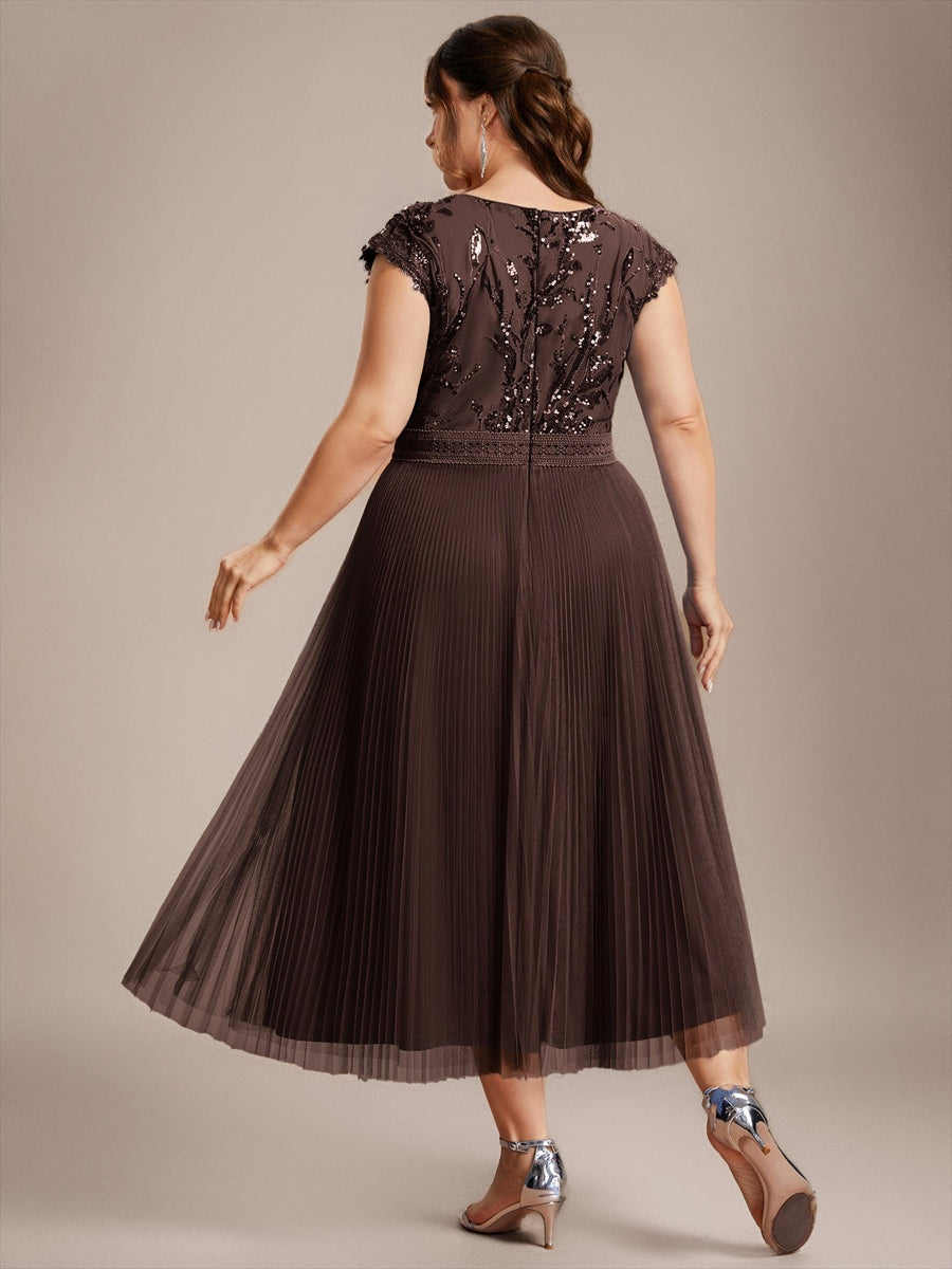 Tea L?nge Rundhals A Linie Pailletten Kleid Mit Sonnenstrahlen Falten Und Durchsichtigen Details Kleid #Farbe_Schokoladenbraun