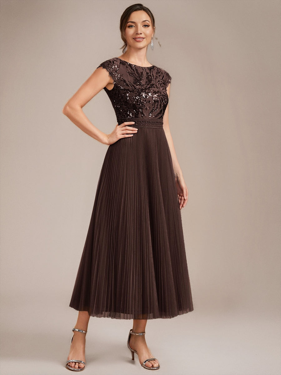 Tea L?nge Rundhals A Linie Pailletten Kleid Mit Sonnenstrahlen Falten Und Durchsichtigen Details Kleid #Farbe_Schokoladenbraun