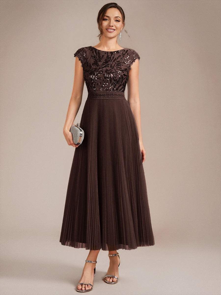 Tea L?nge Rundhals A Linie Pailletten Kleid Mit Sonnenstrahlen Falten Und Durchsichtigen Details Kleid #Farbe_Schokoladenbraun