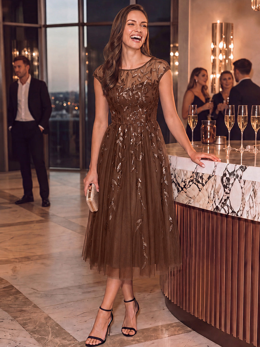 Tea L?nge A Linie Kleid Mit Rundhalsausschnitt Transparente Gestaltung Und Pailletten Kleid #Farbe_Braun
