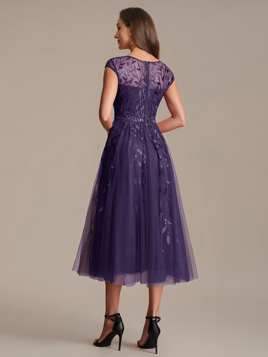 Tea L?nge A Linie Kleid Mit Rundhalsausschnitt Transparente Gestaltung Und Pailletten Kleid #Farbe_Dunkelviolett