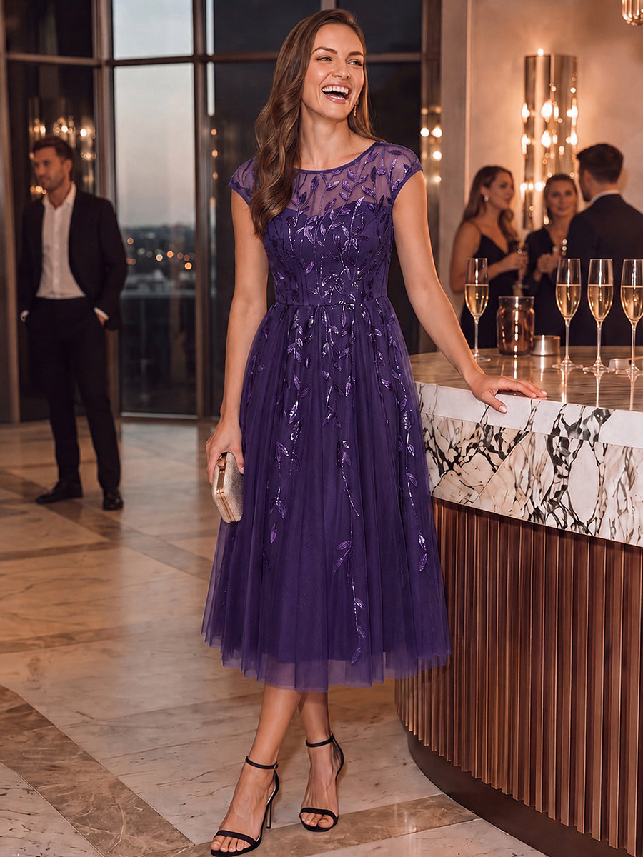 Tea L?nge A Linie Kleid Mit Rundhalsausschnitt Transparente Gestaltung Und Pailletten Kleid #Farbe_Dunkelviolett