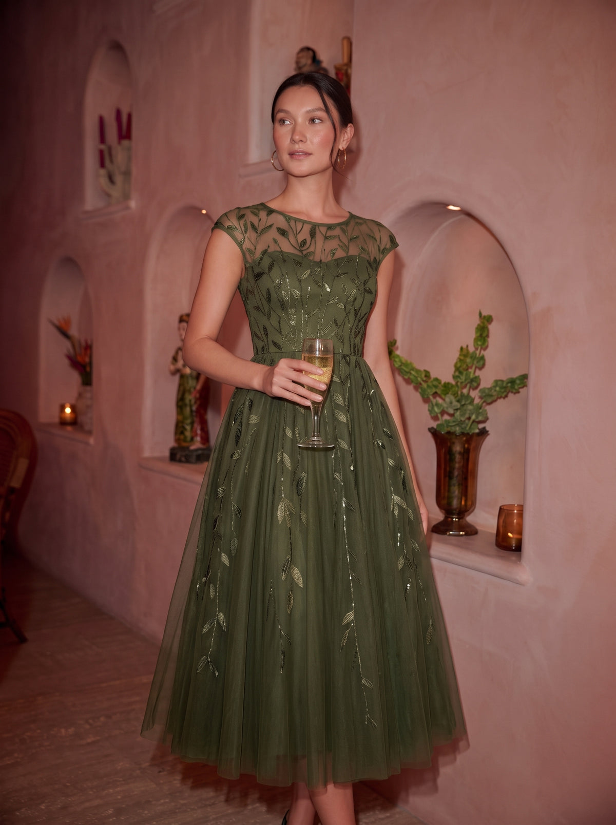 Tea L?nge A Linie Kleid Mit Rundhalsausschnitt Transparente Gestaltung Und Pailletten Kleid #Farbe_Olivgrün