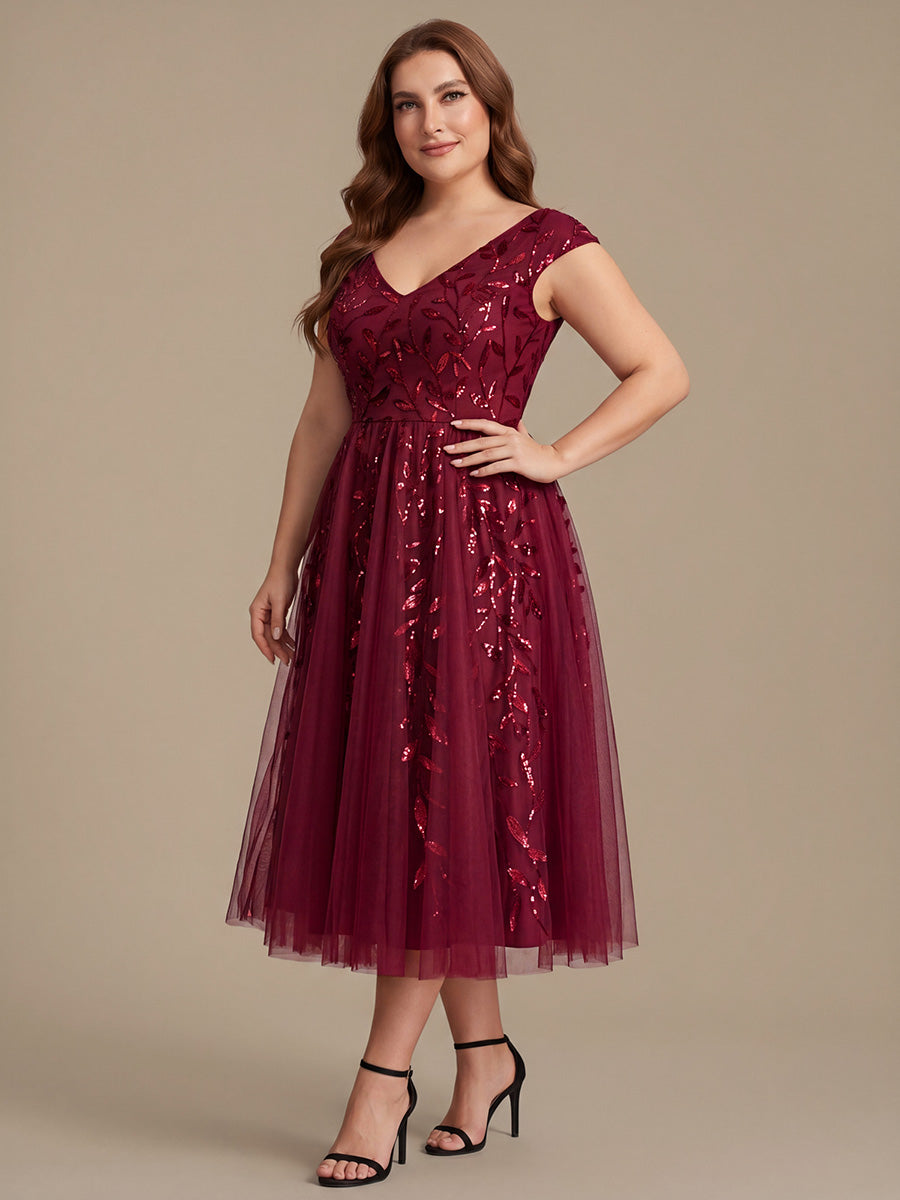 Midi Pailletten A-Linie Kleid Mit V-Ausschnitt Und Patchwork Details #Farbe_Burgunderrot