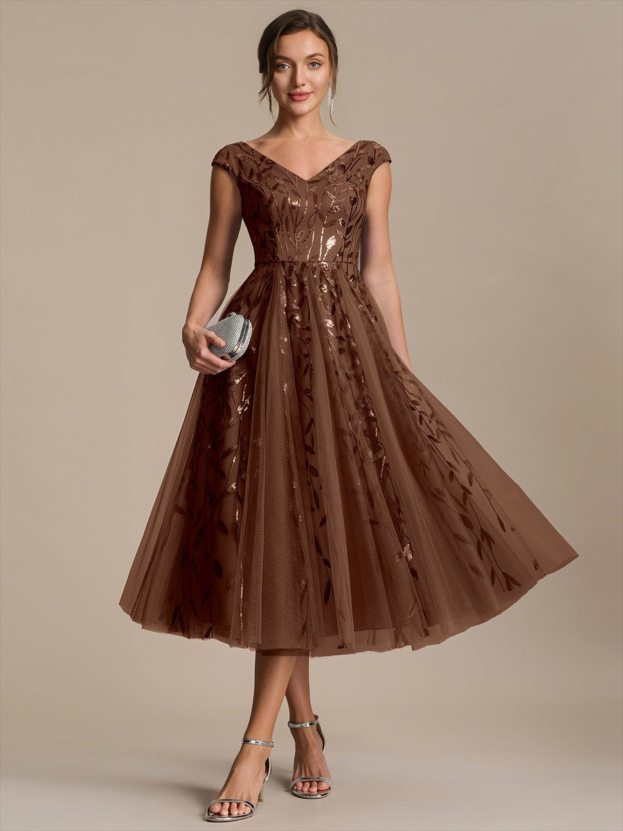 Midi Pailletten A-Linie Kleid Mit V-Ausschnitt Und Patchwork Details #Farbe_Braun