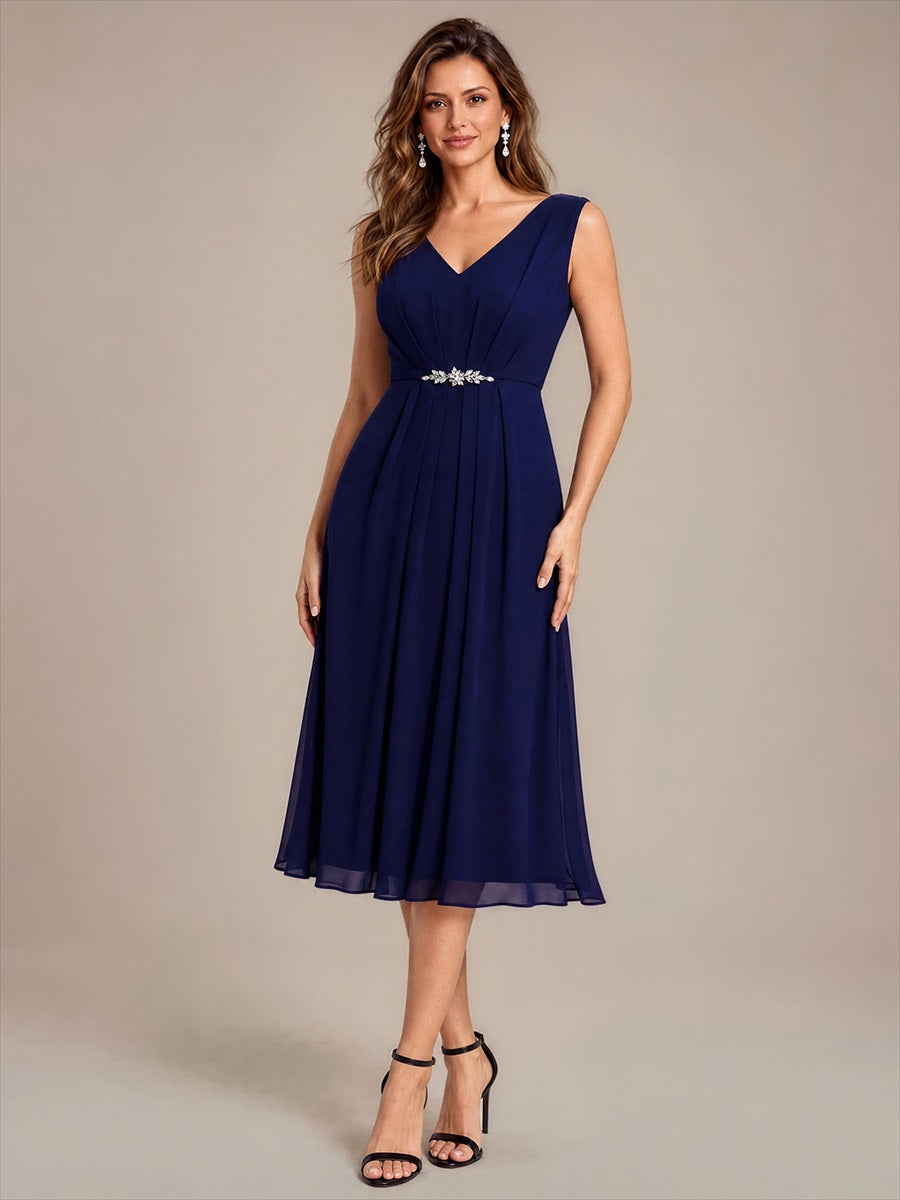 Midi Tee Länge V Ausschnitt Chiffon Kleid Mit Fließendem Rock Perfekt Für Hochzeiten Und Besondere Anlässe Kleid #Farbe_Marineblau