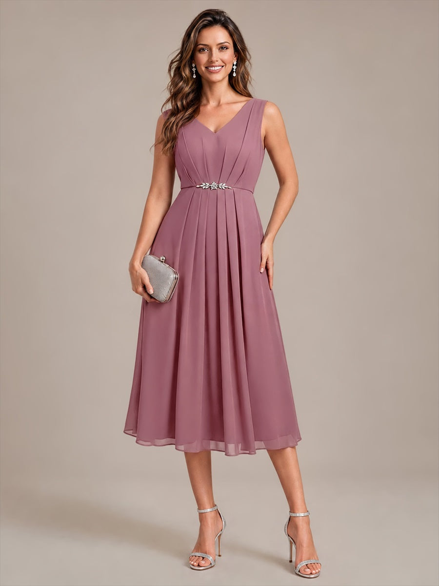 Midi Tee Länge V Ausschnitt Chiffon Kleid Mit Fließendem Rock Perfekt Für Hochzeiten Und Besondere Anlässe Kleid #Farbe_Orchideenviolett