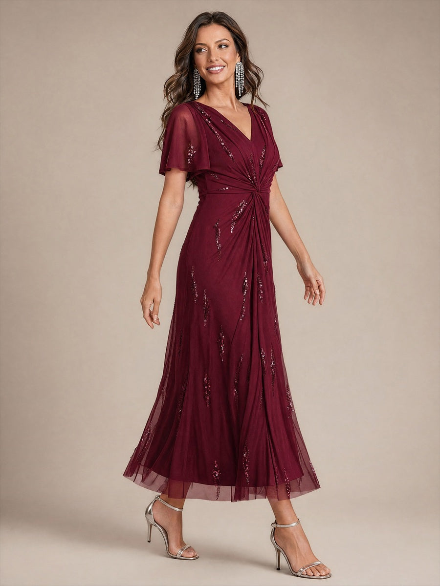 Tea Länge V Ausschnitt Etui Kleid Aus Tüll Mit Pailletten Und Schlitz Zum Binden Kleid #Farbe_Burgunderrot