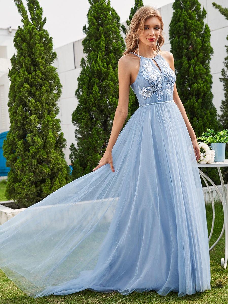 A-Linien-Brautkleid aus Tuell mit Neckholder und Applikationen in Hellblau #Farbe_Hellblau
