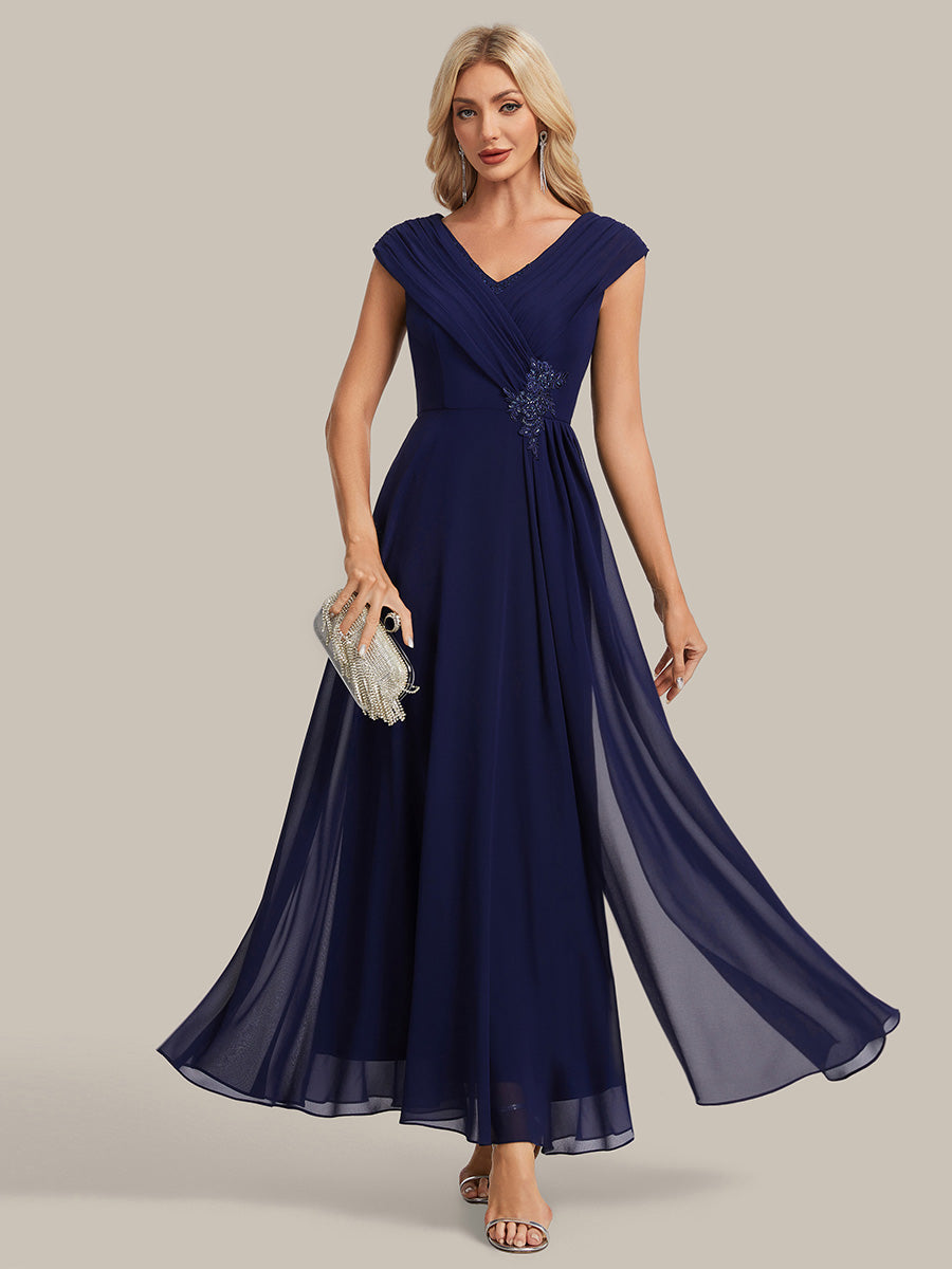 Maxilänge V-Ausschnitt A-Linie Chiffon Kleid Mit Tiefem V-Ausschnitt Applikationen Und Fließenden Bändern #Farbe_Marineblau