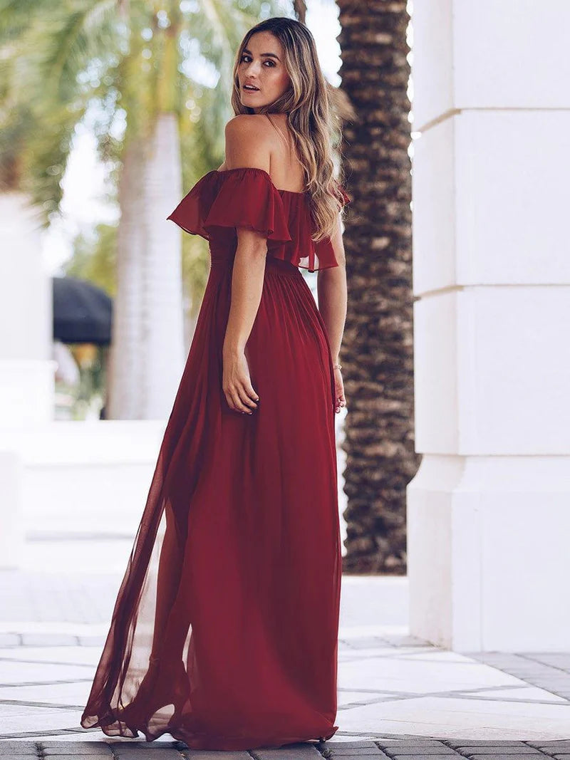 Bodenlanger Offshoulder A-Linie Chiffon Kleid Mit Falten Design Und Oberschenkel Hohem Schlitz #Farbe_Burgunderrot
