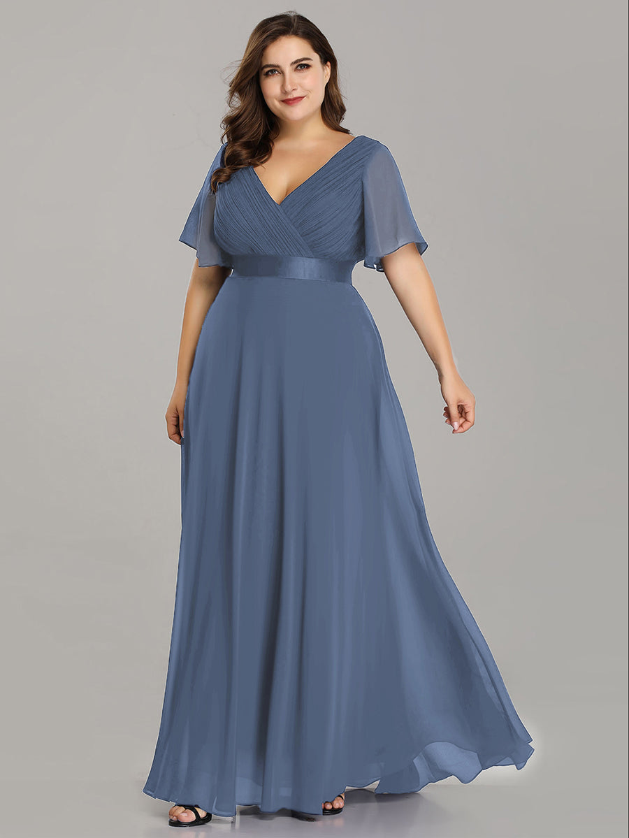 Langes Brautjungfernkleid mit Empire-Taille und kurzen, flatternden Ärmeln #Farbe_Taubenblau