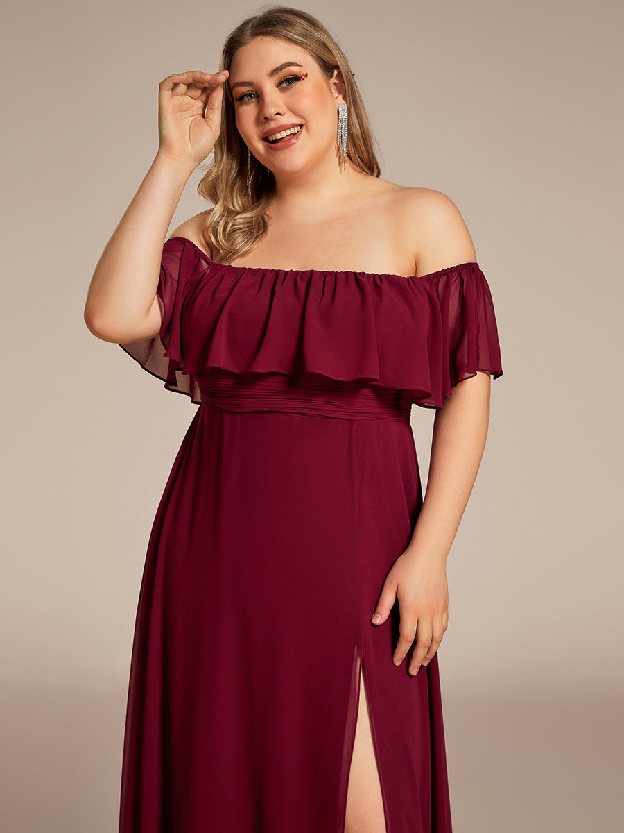 Bodenlanger Offshoulder A-Linie Chiffon Kleid Mit Falten Design Und Oberschenkel Hohem Schlitz #Farbe_Burgunderrot