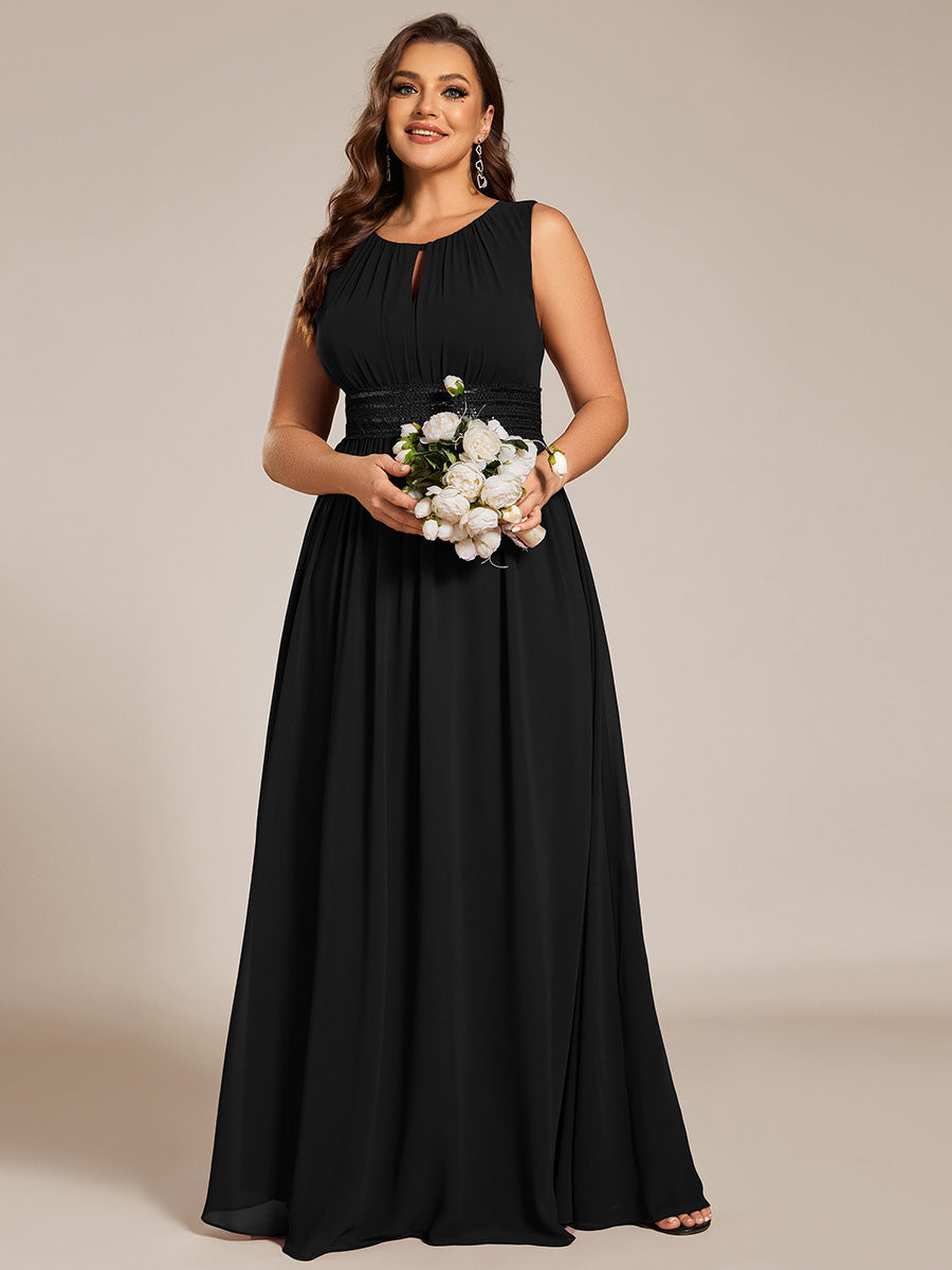 Bodenlanger A-Linien Chiffon Kleid Mit Rundhalsausschnitt Und Bestickten Details #Farbe_Schwarz