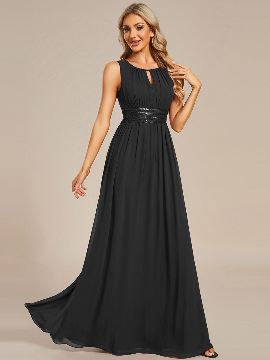 Bodenlanger A-Linien Chiffon Kleid Mit Rundhalsausschnitt Und Bestickten Details #Farbe_Schwarz
