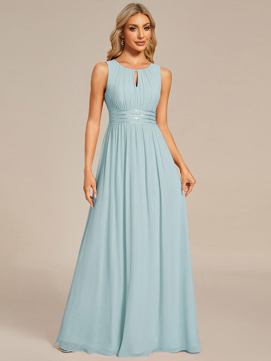 Bodenlanger A-Linien Chiffon Kleid Mit Rundhalsausschnitt Und Bestickten Details #Farbe_Himmelblau