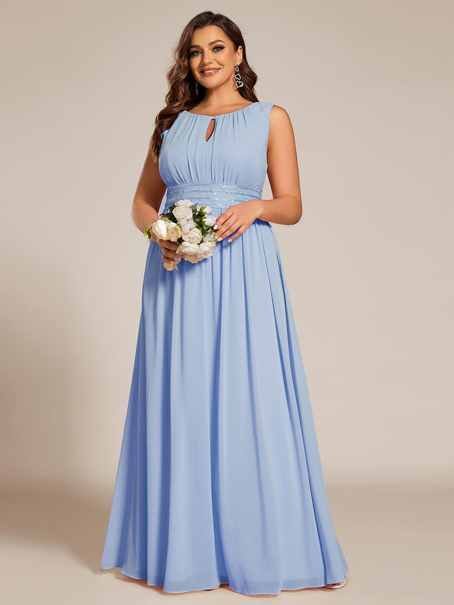 Bodenlanger A-Linien Chiffon Kleid Mit Rundhalsausschnitt Und Bestickten Details #Farbe_Eisblau