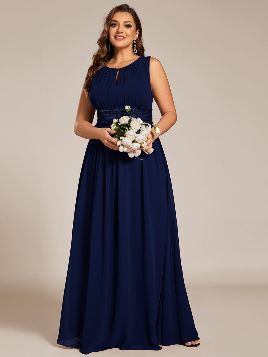 Bodenlanger A-Linien Chiffon Kleid Mit Rundhalsausschnitt Und Bestickten Details #Farbe_Marineblau
