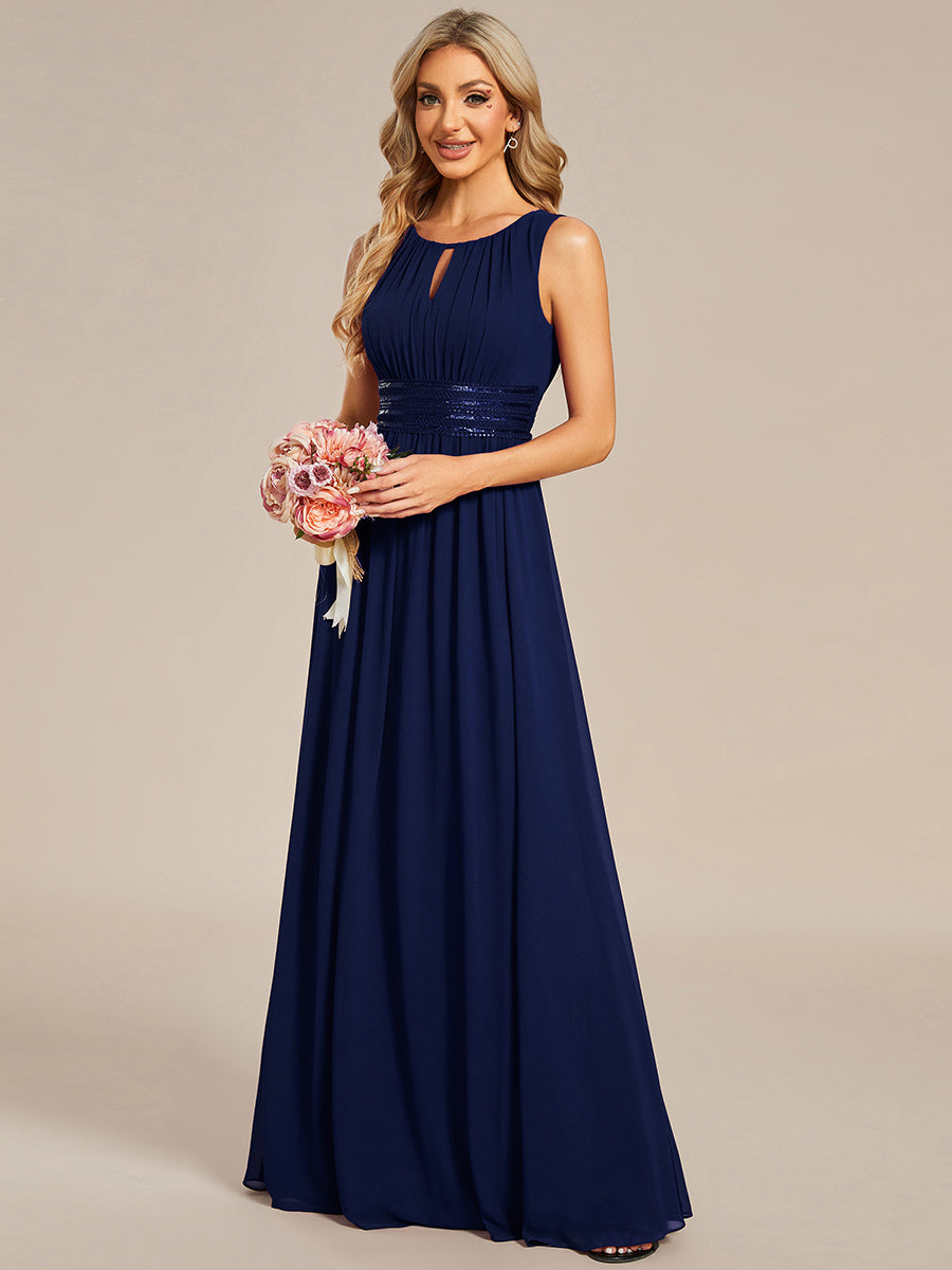 Bodenlanger A-Linien Chiffon Kleid Mit Rundhalsausschnitt Und Bestickten Details #Farbe_Marineblau