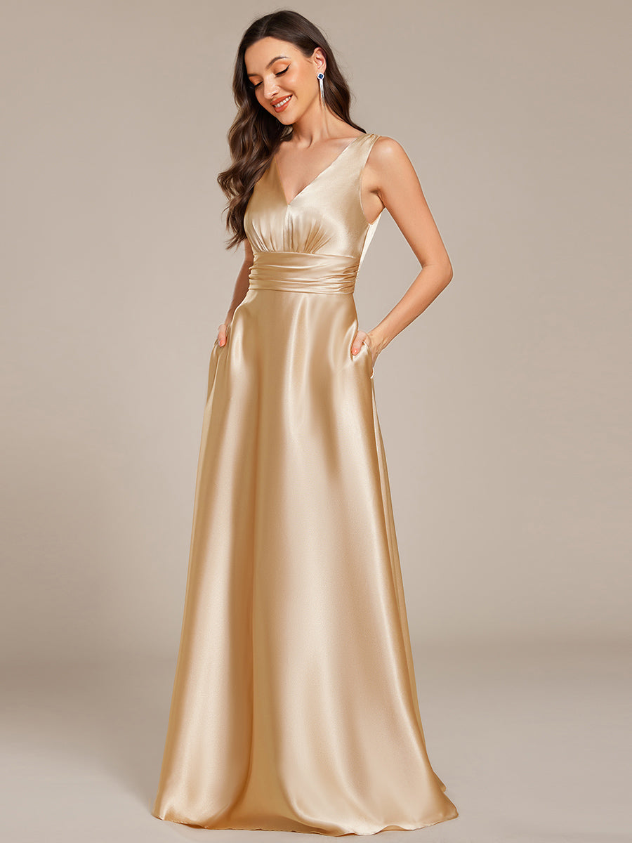 Bodenlanger V-Ausschnitt A-Linie Satin Kleid Mit Tiefem V-Ausschnitt Und Gerafften Details #Farbe_Champagner