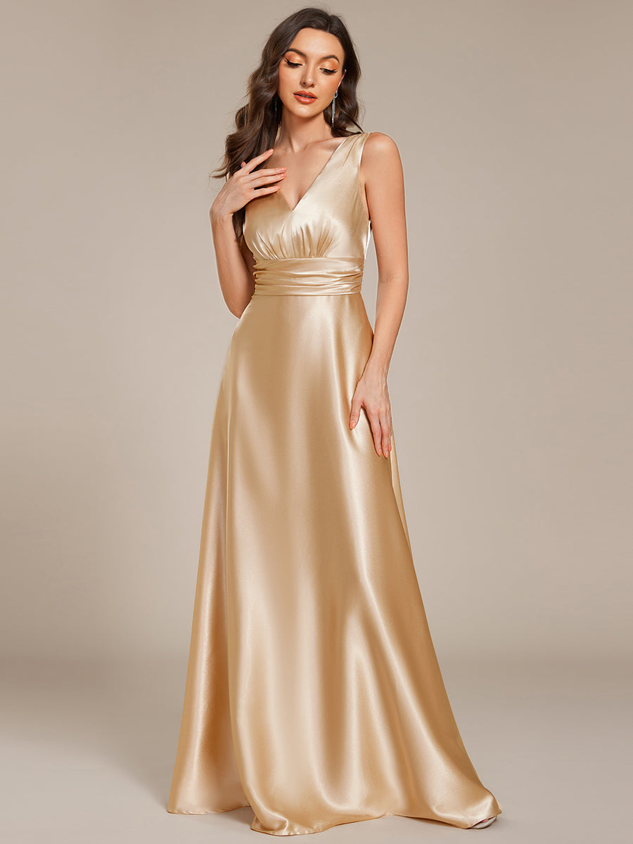 Bodenlanger V-Ausschnitt A-Linie Satin Kleid Mit Tiefem V-Ausschnitt Und Gerafften Details #Farbe_Champagner