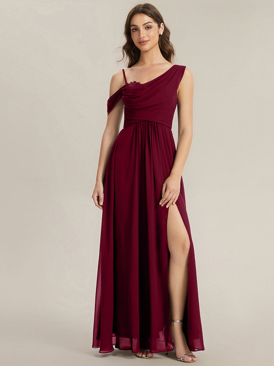 Bodenlanger Asymmetrischer A-Linien Chiffonkleid Mit Pailletten Hohem Schlitz Cowl Neck Kleid #Farbe_Burgunderrot