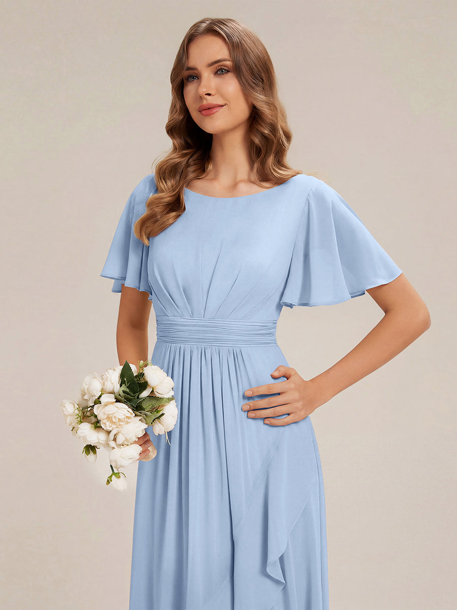 High-Low Chiffon Kleid Mit Rundhalsausschnitt Asymmetrischem Saum Gerüschten Und Rüschen Details Faltenoptik #Farbe_Eisblau