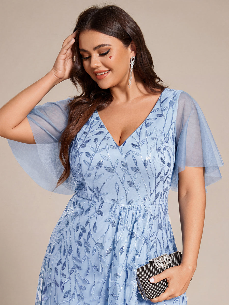 Maxilänge, V-Ausschnitt, asymmetrischer Saum, Pailletten-Kleid mit tiefem V-Ausschnitt und funkelnden Details #Farbe_Himmelblau